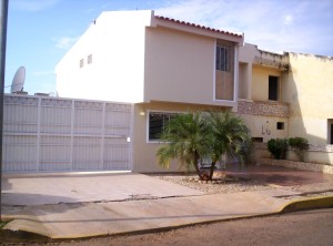 MARGARITA ESCALANTE Casa Venta Maracaibo Avenida Milagro Norte FLEXMLS-11-3491