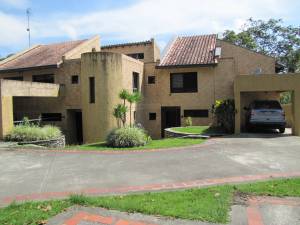 ARIADNA BOUQUETT MORENO Townhouse Venta Caracas Monte Claro FLEXMLS-11-3519