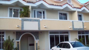 DORIS ACOSTA Townhouse En Venta En Maracaibo - El Milagro Norte C&oacute;digo FLEX: 11-3529 No.1