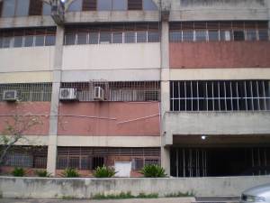EILEEN CASTILLO Local Comercial En Venta En Maracay - El Limon C&oacute;digo FLEX: 06-4150 No.1