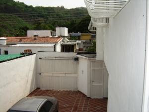 OSMAR GOMEZ Casa En Venta En Maracay - El Limon C&oacute;digo FLEX: 11-3669 No.3