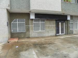 URDANETAYRODRIGUEZ Local Comercial En Venta En Maracaibo - Cumbres de Maracaibo Código FLEX: 11-3672 No.2