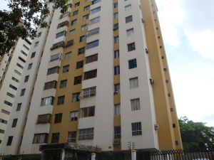 LUIS MONTENEGRO Rif V-02523213-1 Apartamento Venta Valencia Valles de Camoruco FLEXMLS-11-3721
