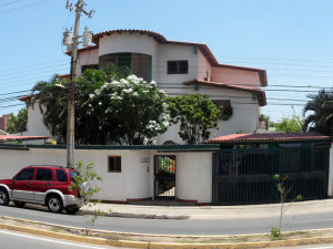 MARIANELLA CHAVARRI Apartamento Venta Lecheria Avenida Bolivar FLEXMLS-11-3745