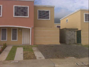 GICELA MORA Casa En Venta En Guatire - Guatire C&oacute;digo FLEX: 11-3844 No.0