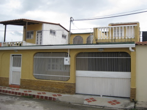 EILEEN CASTILLO Casa En Venta En Turmero - Valle Lindo de Turmero C&oacute;digo FLEX: 11-3874 No.1
