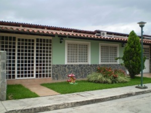 EILEEN CASTILLO Casa Venta La Victoria La Mora II FLEXMLS-11-3875
