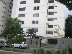 LUIS MONTENEGRO Rif V-02523213-1 Apartamento Venta Valencia Valles de Camoruco FLEXMLS-11-3886