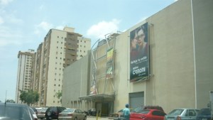DAHYANA LUGO V-09650795-6 Local Comercial En Venta En Maracay - Parque Aragua C&oacute;digo FLEX: 11-3948 No.2