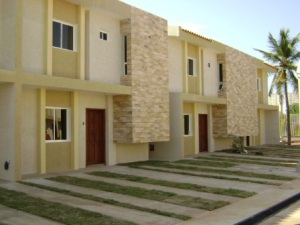 LEONARDO LUZARDO Townhouse Venta Maracaibo Lago Mar Beach FLEXMLS-11-4100