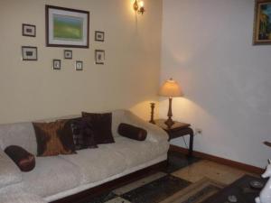 SHEILA TORO Casa En Venta En Ciudad Ojeda - Avenida Vargas C&oacute;digo FLEX: 11-4163 No.9
