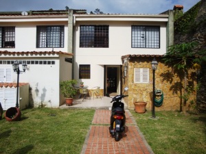 INMOBILIRIA CCCT Townhouse En Venta En Caracas - Monte Claro C&oacute;digo FLEX: 11-4183