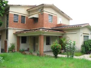 RUTH MARY BARRIOS Casa Venta Maracaibo Paraiso FLEXMLS-11-4211