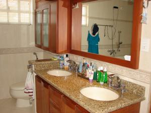FRANQUICIA MASTER COLOMBIA Townhouse en Alquiler en Avenida Milagro Norte en Maracaibo C&oacute;digo: 11-4231 No.8