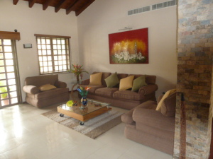 MARIA ALBA GIORDANO Casa En Venta En Valencia - El Solar C&oacute;digo FLEX: 11-4490 No.2