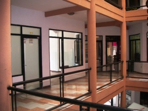 Acesso desde escalera central