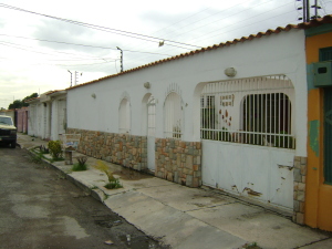EILEEN CASTILLO Casa Venta Maracay La Esmeralda FLEXMLS-11-4794