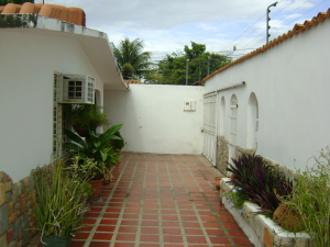 EILEEN CASTILLO Casa En Venta En Maracay - La Esmeralda Código FLEX: 11-4794 No.3