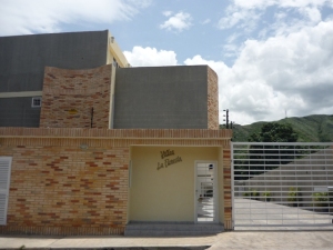 EILEEN CASTILLO Townhouse Venta Maracay La Floresta FLEXMLS-11-4806