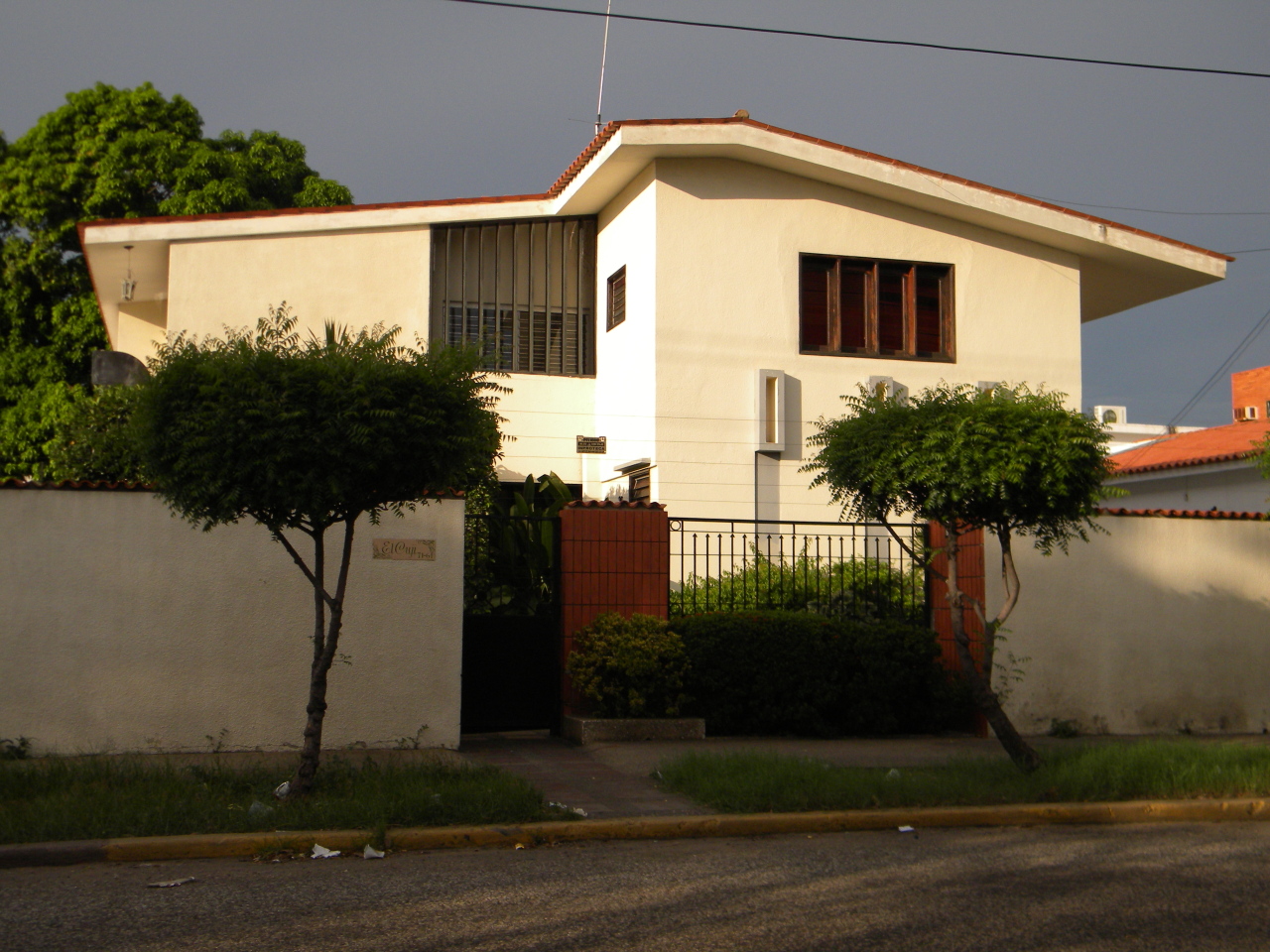         ANGEL PINTON Local Comercial en Venta en Avenida Goajira en Maracaibo C&oacute;digo: 11-4950 No.0