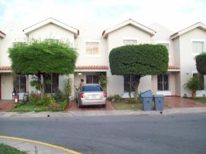 MASTER INTERNATIONAL Townhouse en Alquiler en Canchancha en Maracaibo Código: 11-5201 No.0