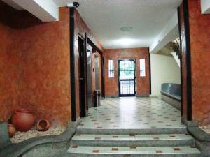 RENT A HOUSE GUAPARO  RED DE FRANQUICIAS  EN  VENEZUELA  Apartamento En Venta En Valencia - Valles de Camoruco C&oacute;digo FLEX: 11-5264 No.4