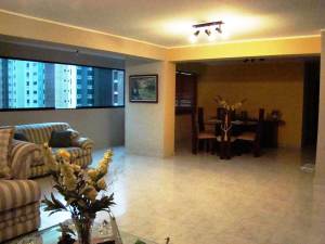 RENT A HOUSE GUAPARO  RED DE FRANQUICIAS  EN  VENEZUELA  Apartamento En Venta En Valencia - Valles de Camoruco C&oacute;digo FLEX: 11-5264 No.6