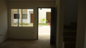 SHEILA TORO Townhouse En Venta En Ciudad Ojeda - Plaza Alonso C&oacute;digo FLEX: 11-5313 No.1