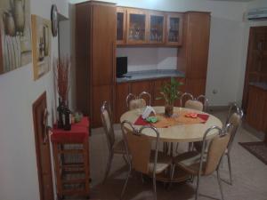 REAL & BUSINESS BROKER&acute;S C.A Townhouse En Venta En Ciudad Ojeda - La Tropicana C&oacute;digo FLEX: 11-5469 No.4