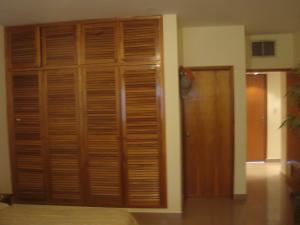 REAL & BUSINESS BROKER&acute;S C.A Townhouse En Venta En Ciudad Ojeda - La Tropicana C&oacute;digo FLEX: 11-5469 No.9