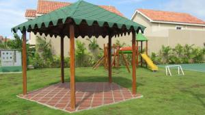 MASTER INTERNATIONAL Townhouse en Venta en Avenida Milagro Norte en Maracaibo Código: 11-5495 No.9
