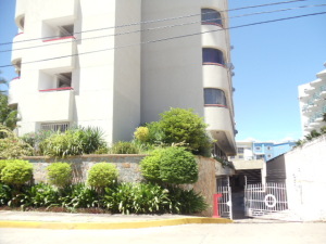 INMUEBLES KSAMAR C.A. Apartamento en Venta en Av Bolivar en Municipio MariƱo Porlamar Código: 11-5564 No.0