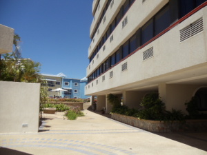 INMUEBLES KSAMAR C.A. Apartamento en Venta en Av Bolivar en Municipio MariƱo Porlamar Código: 11-5564 No.3