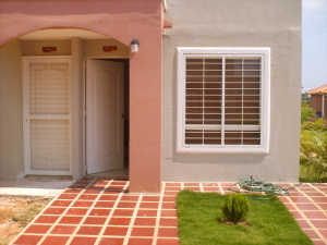 Townhouse / Venta / Maracaibo / Via La Concepcion / FLEXMLS-11-5671