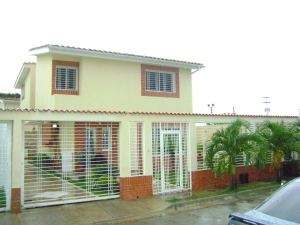 RENT-A-HOUSE ARAGUA Townhouse Venta La Morita Los Girasoles FLEXMLS-11-5829