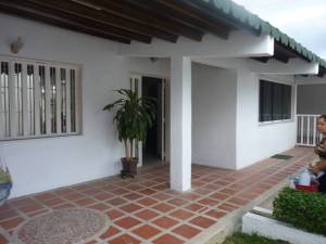 EILEEN CASTILLO Casa En Venta En Santa Cruz de Aragua - Corocito Código FLEX: 11-5837 No.1