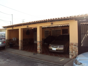 EILEEN CASTILLO Casa En Venta En Maracay - Don Genaro C&oacute;digo FLEX: 11-5865