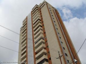 URDANETAYRODRIGUEZ Apartamento Venta Maracaibo Avenida Bella Vista FLEXMLS-11-5902