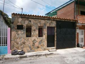 EILEEN CASTILLO Casa Venta Maracay Santa Rosa FLEXMLS-11-5928