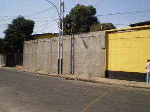 EILEEN CASTILLO Local Comercial En Venta En Maracay - 23 de Enero Código FLEX: 11-5994 No.4