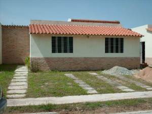MARIA ALBA GIORDANO Casa En Venta En Municipio Naguanagua - El Cafetal C&oacute;digo FLEX: 11-6016 No.0