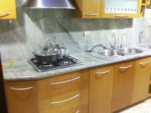         ANGEL PINTON Apartamento en Venta en Avenida Goajira en Maracaibo C&oacute;digo: 11-6122 No.6