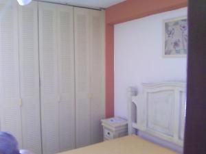         ANGEL PINTON Apartamento en Venta en Avenida Goajira en Maracaibo C&oacute;digo: 11-6122 No.9