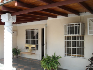 EILEEN CASTILLO Casa En Venta En Turmero - La Mantuana C&oacute;digo FLEX: 11-6249