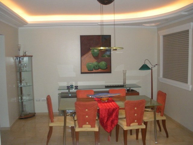 ANGEL PINTON Townhouse en Venta en Fuerzas Armadas en Maracaibo Código: 11-6468 No.3