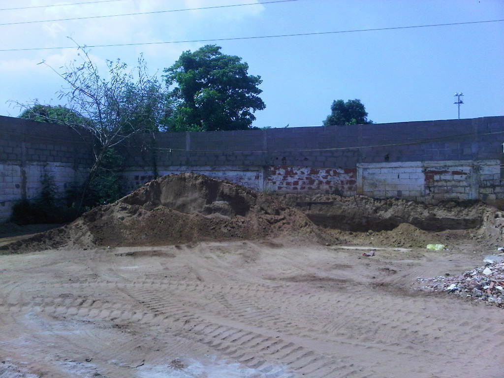         ANGEL PINTON Terreno Comercial en Venta en Avenida Goajira en Maracaibo C&oacute;digo: 11-6548 No.0