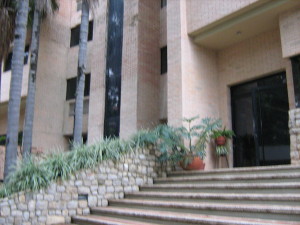 LUIS MONTENEGRO Rif V-02523213-1 Apartamento Venta Valencia Valles de Camoruco FLEXMLS-11-6578