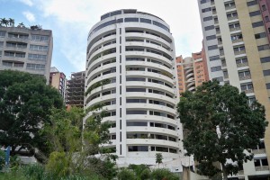 FRANQUICIA COMERCIAL GARIBALDI VALENCIA. Alquiler y venta de inmuebles a nivel nacional. Apartamento En Venta En Valencia - El Parral C&oacute;digo FLEX: 11-6632