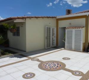 EILEEN CASTILLO Casa En Venta En Maracay - Los Chaguaramos Código FLEX: 11-6732 No.5