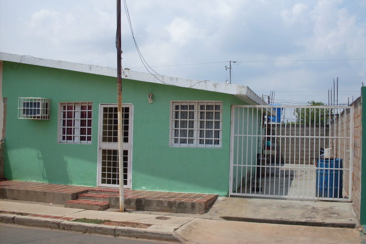 ANGEL PINTON Casa en Venta en Kilometro 4 en Maracaibo Código: 11-6740 No.0